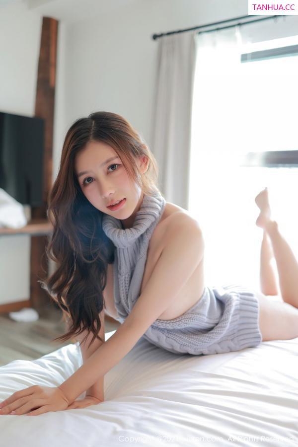 尹甜甜  宅男杀手尹甜甜 开背毛衣女友视觉第19张图片